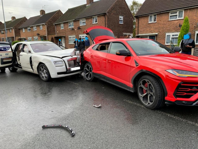 Rolls-Royce Ghost Driver flees scene after crashing into Lamborghini