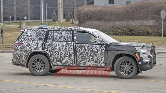 2022 Jeep Grand Cherokee Three Row Spied Wearing Barely Any Camo