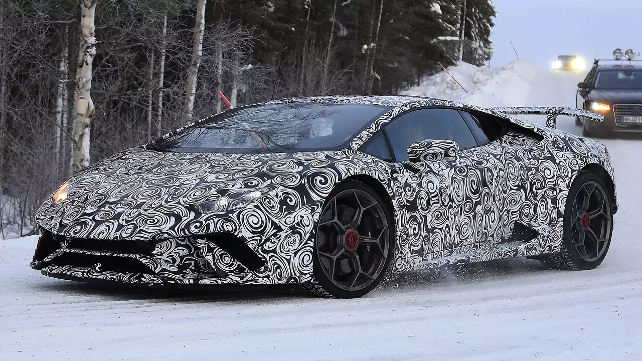 Lamborghini Huracan SV / Superleggera spied from the inside & outside