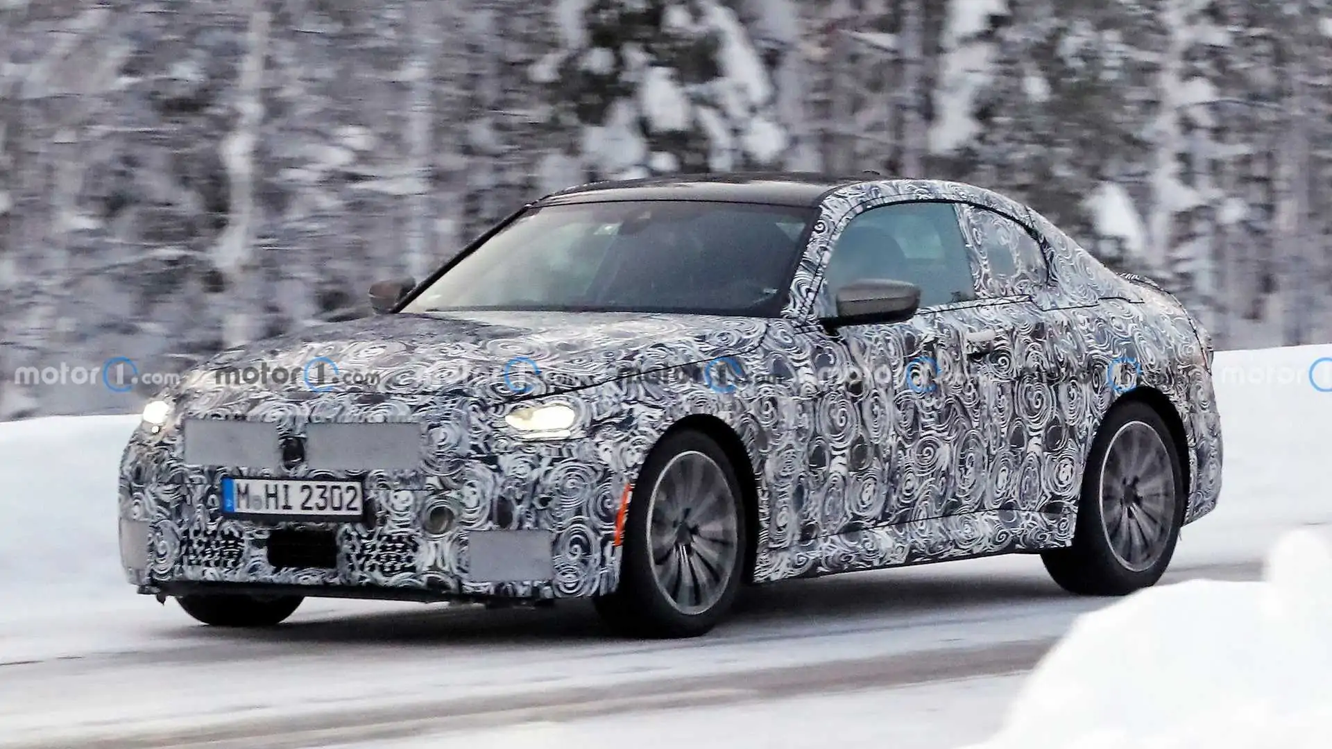 2022 BMW 2 Series Coupe Suspected Spending Time in Winter Wonderland