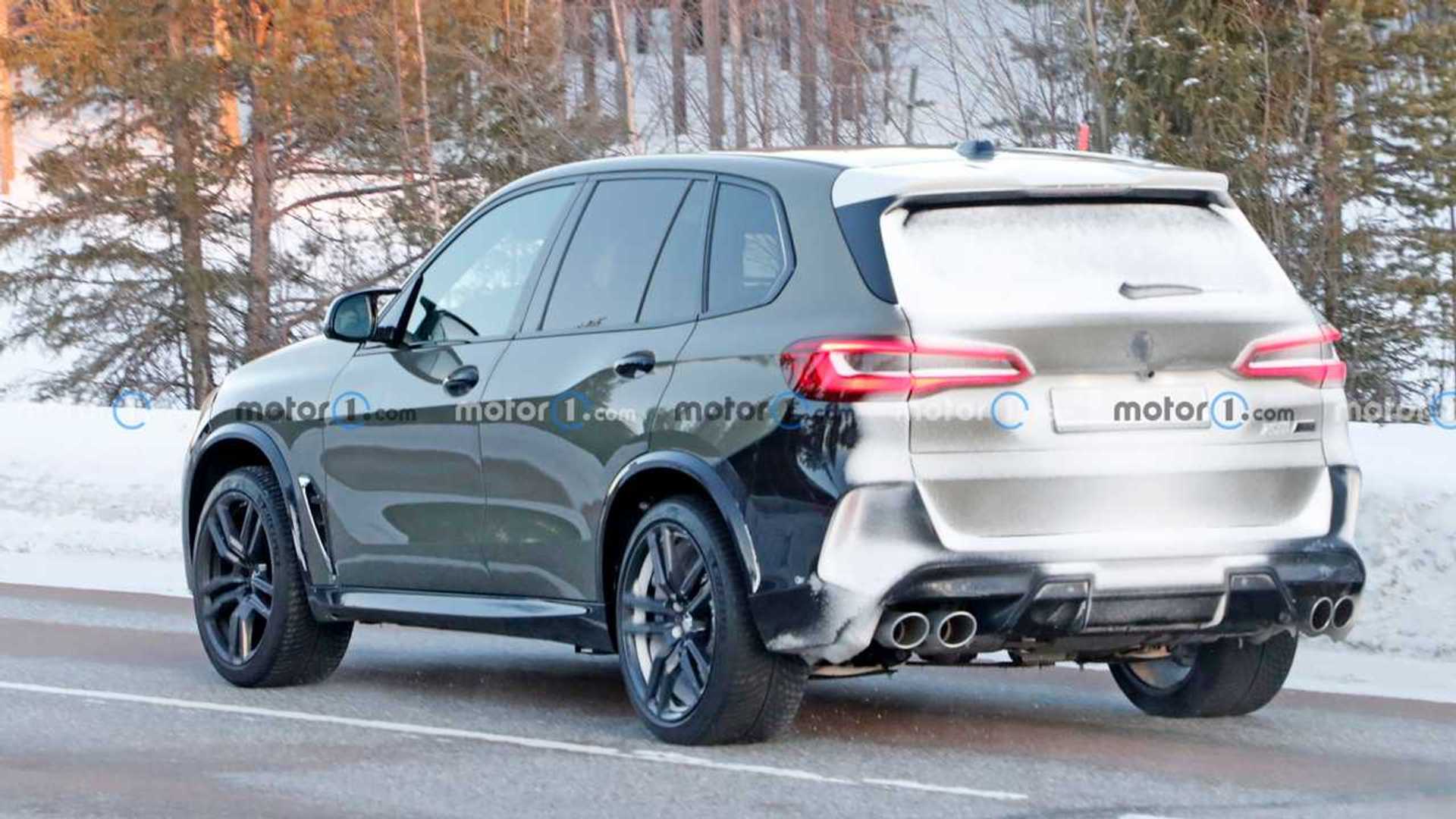 BMW X5 M Captured Previewing a Facelift in New Spy Photos