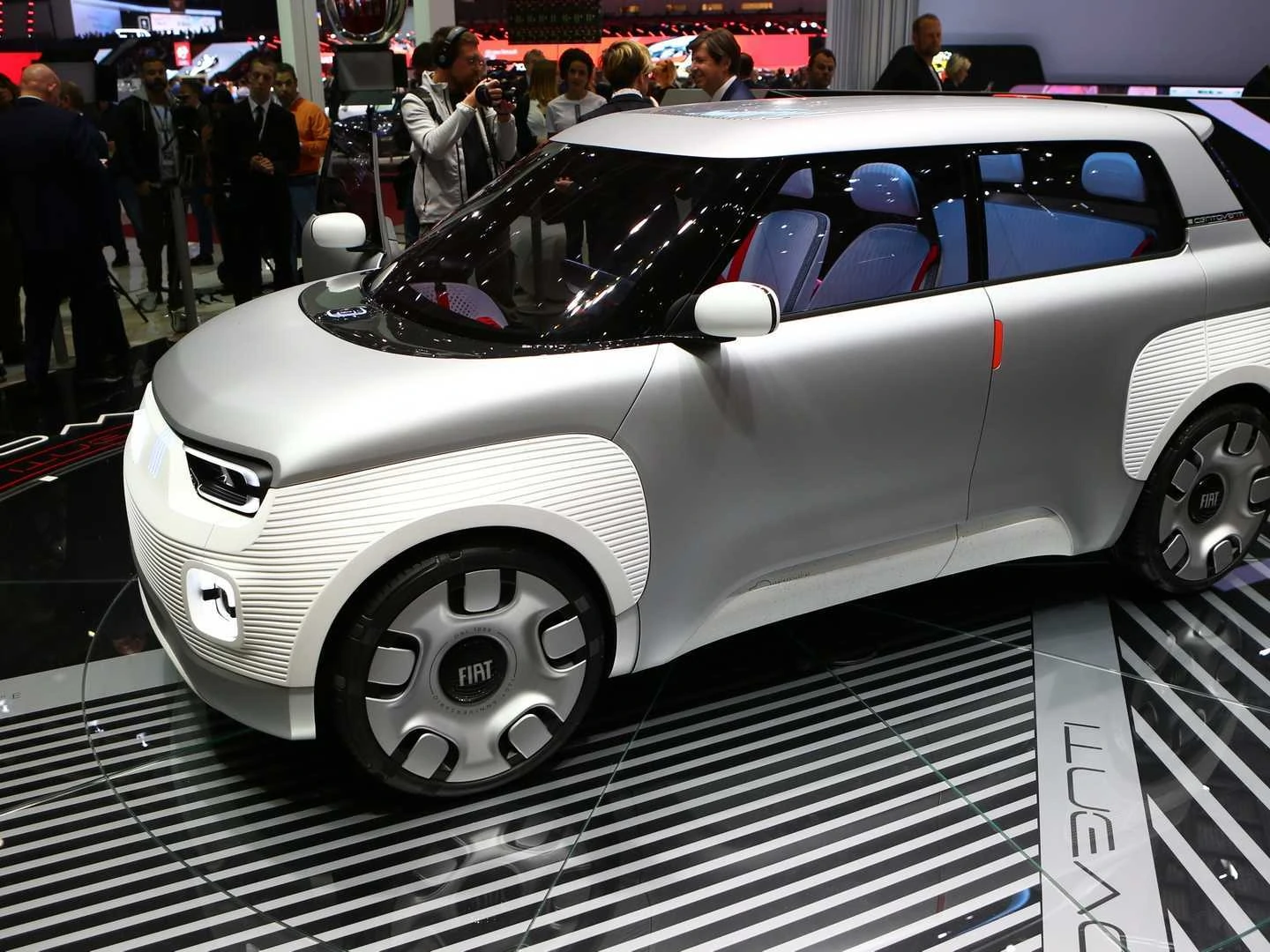 Fiat Concept Centoventi Offers Customization, Electrification For All