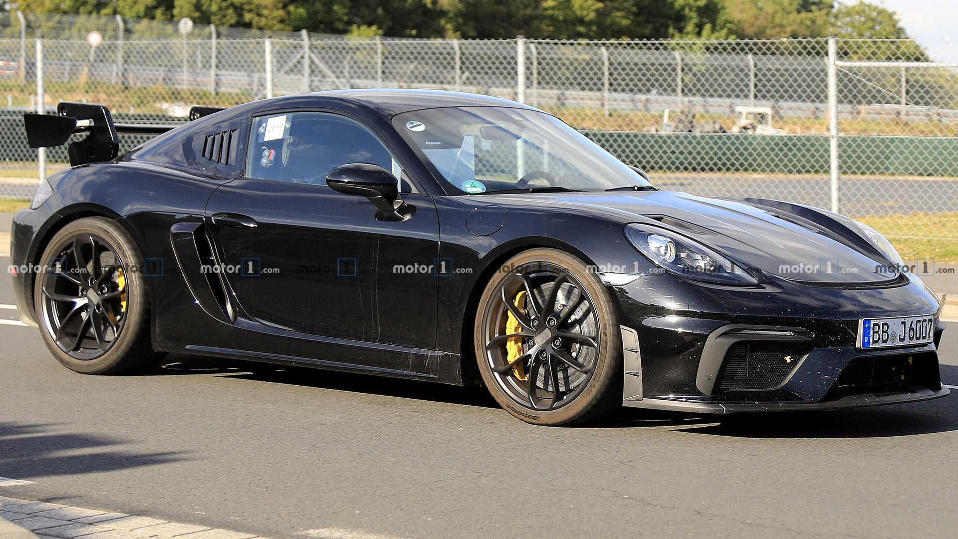 Porsche 718 Cayman GT4 RS Rumored To Pack 500 Horsepower