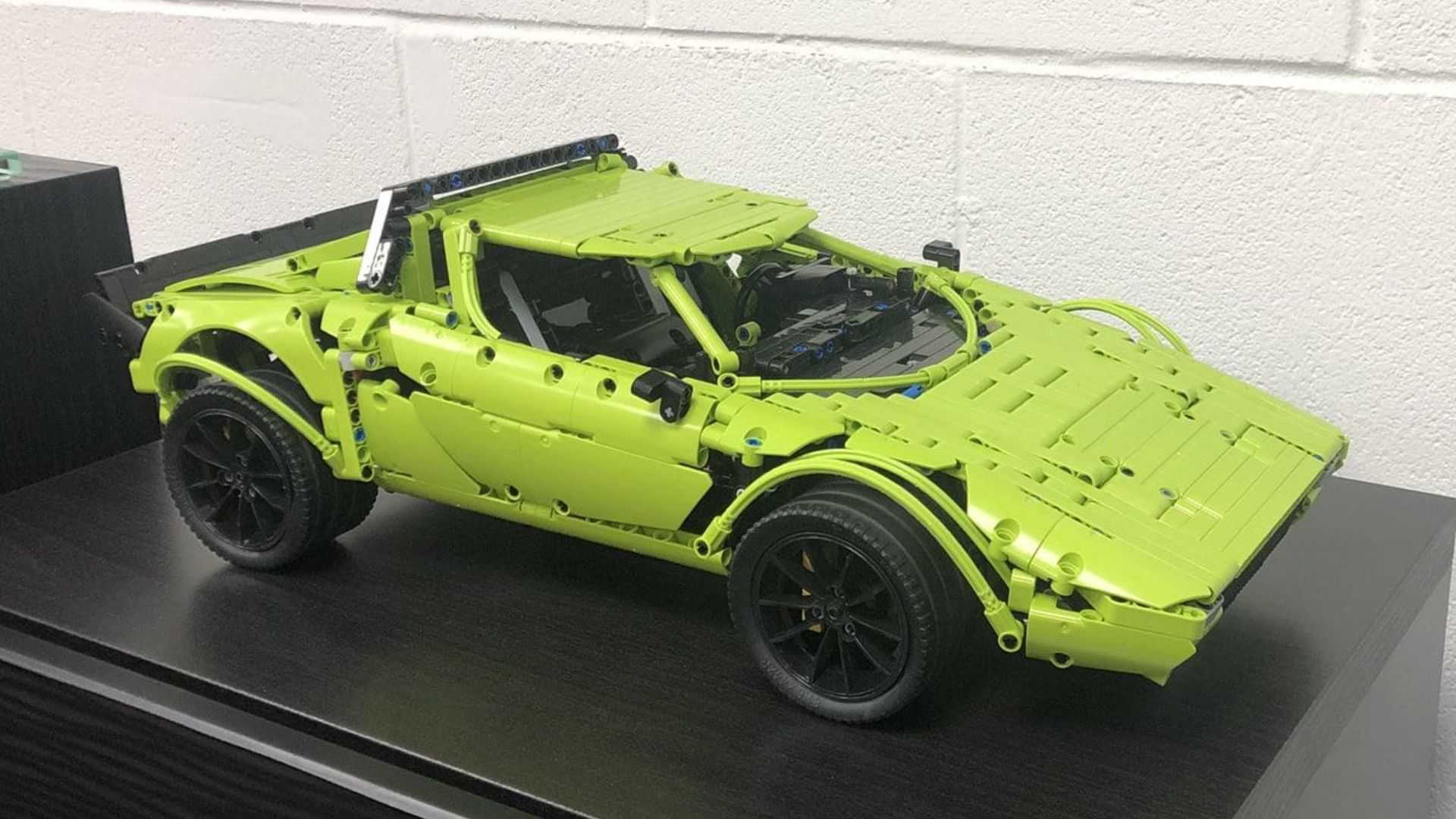 Rebuild Your Lego Technic 911 GT3 RS Into A Lancia Stratos