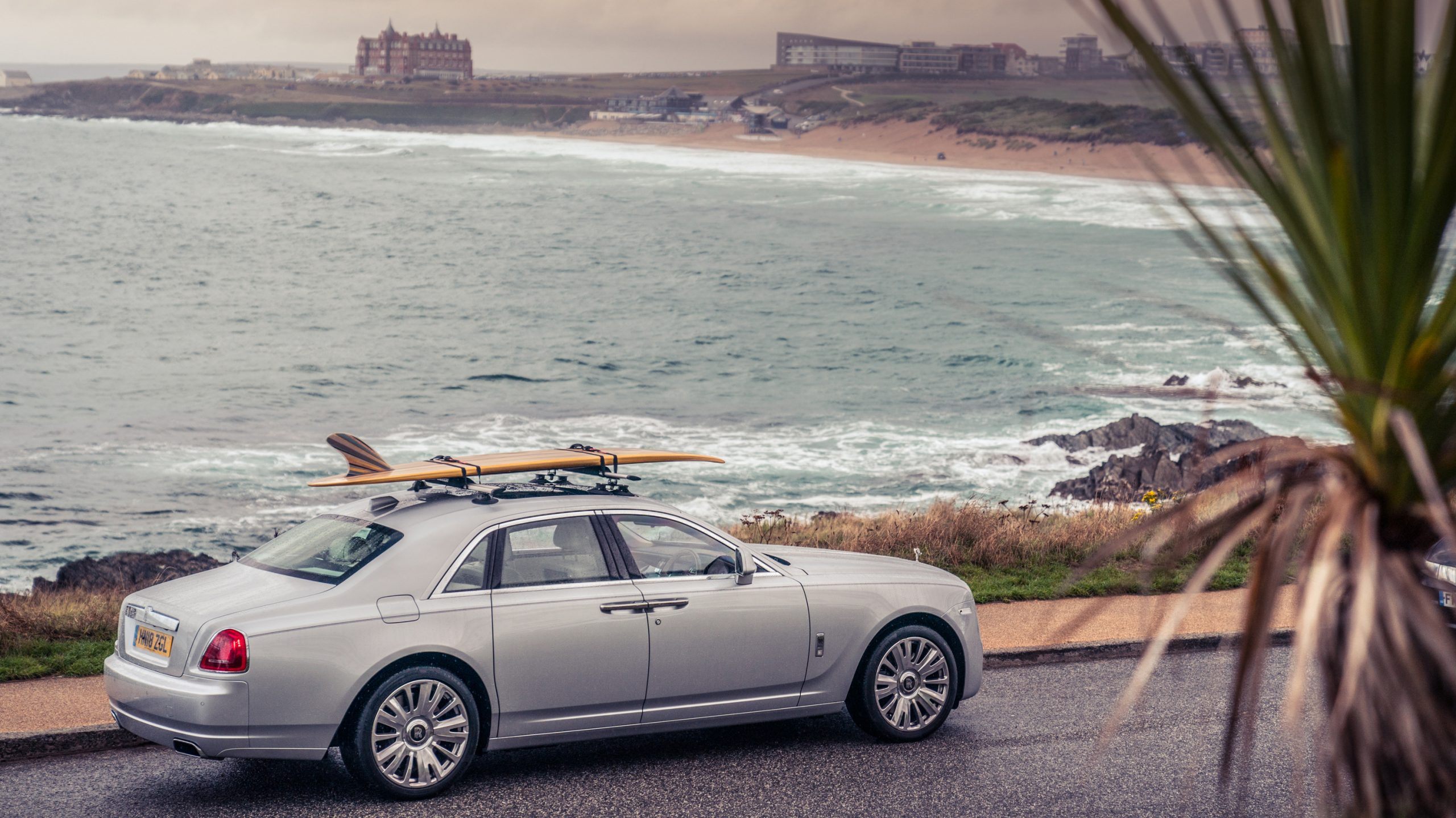 Rolls-Royce Ghost gets a custom-made surfboard