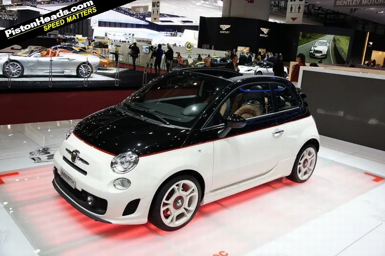 Geneva Debut Announced by Abarth 500C & Abarth Punto Evo