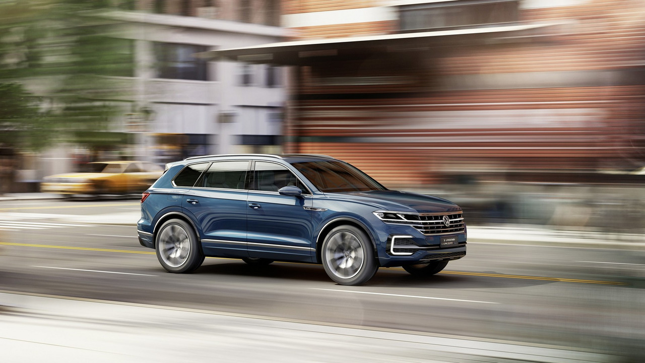 2019 VW Touareg Details Emerge: Longer, Wider, Lighter, 7 Seats