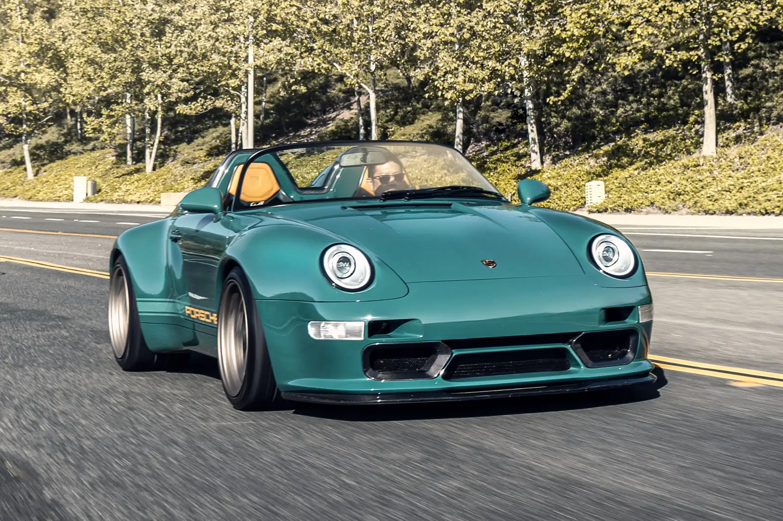 Be Amazed By Gunther Werks 993 Series Porsche 911 Speedster