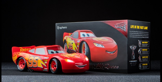 Lightning McQueen R/C Can Be Controlled With A Smartphone