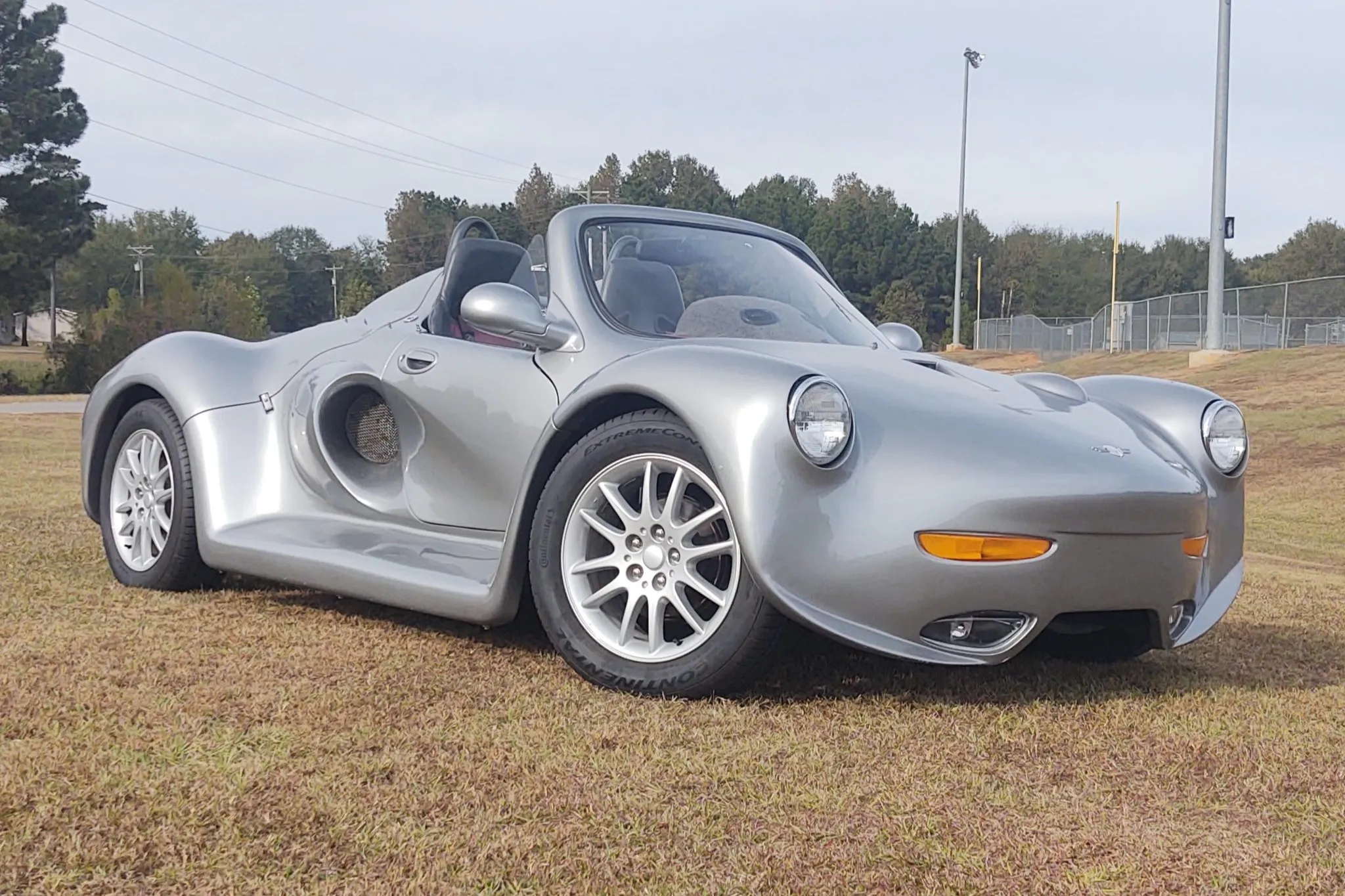 This 2006 Hammond Roadster is up for sale