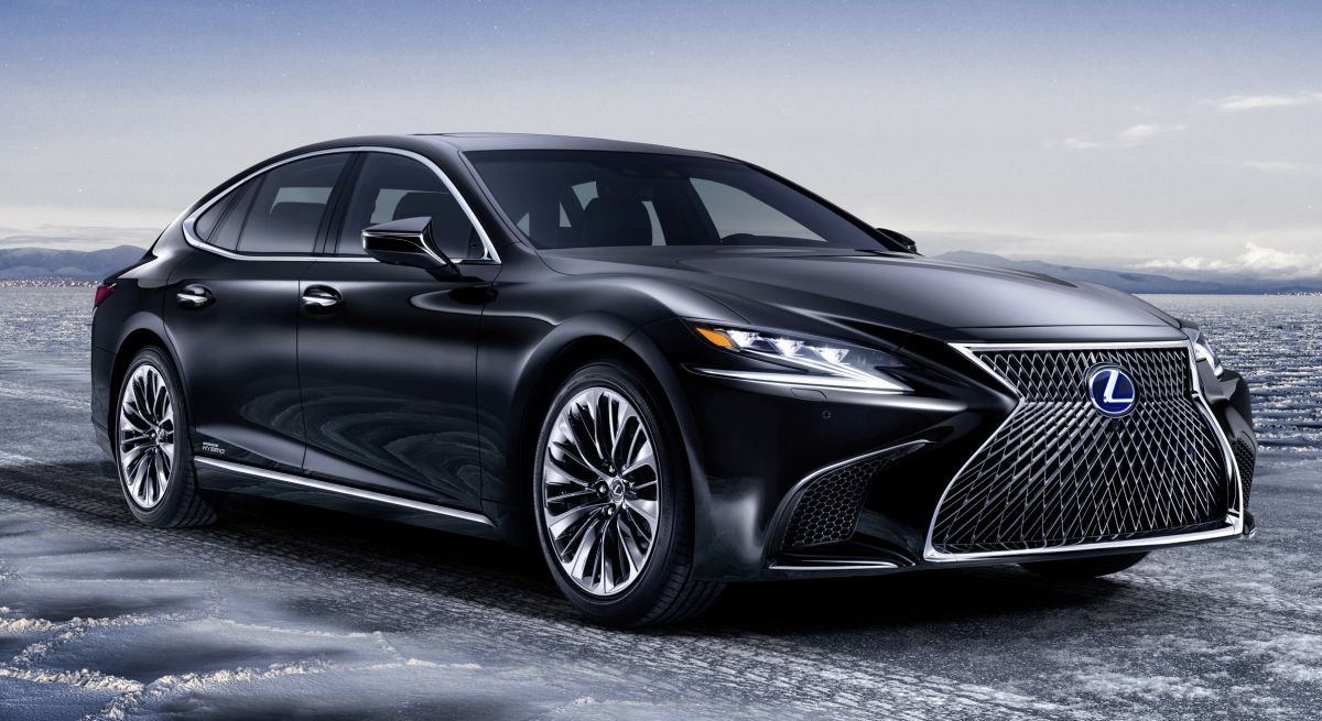 Lexus LS Facelift: The V8 Hybrid is Back