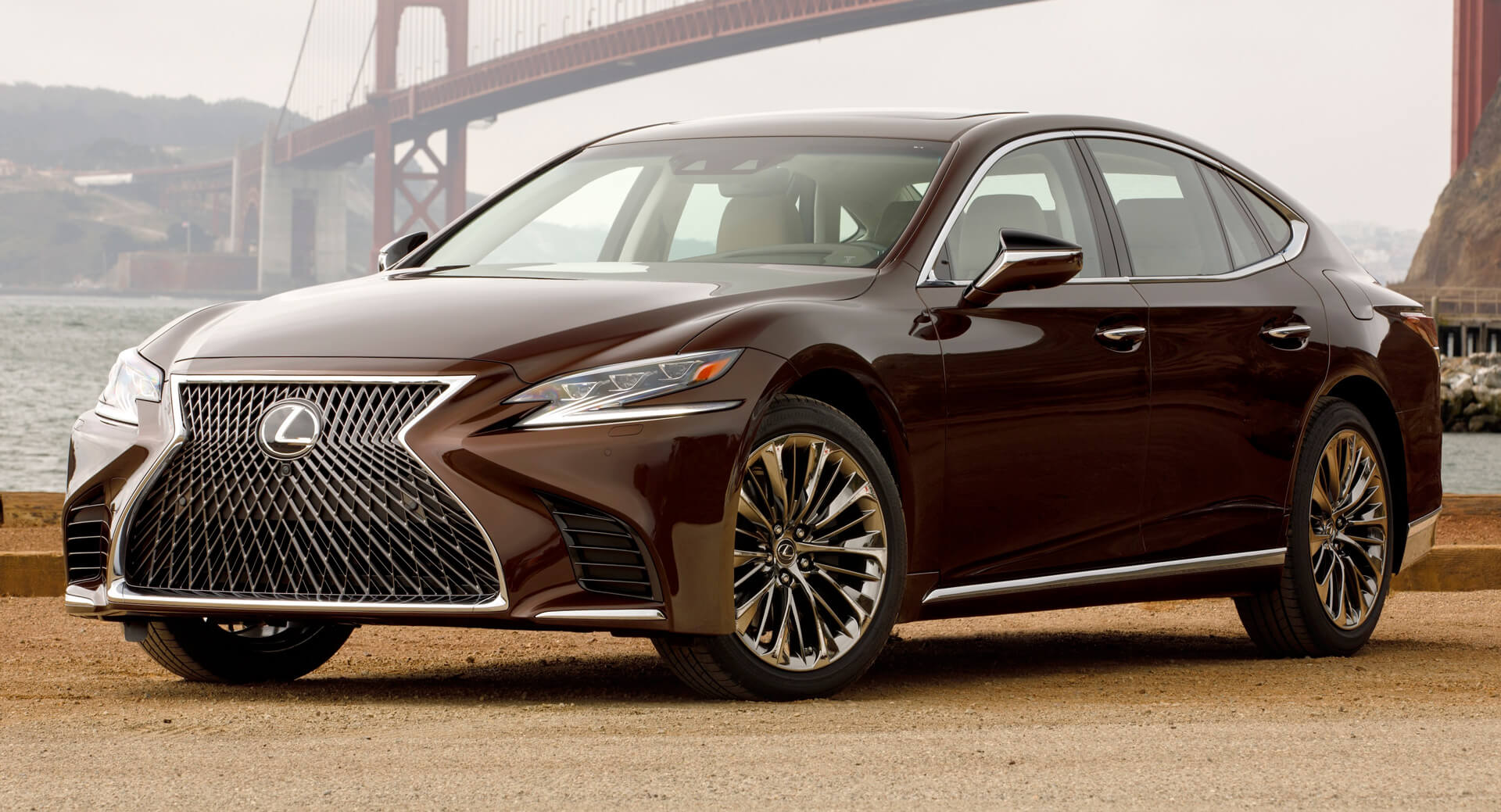 Lexus LS Facelift: The V8 Hybrid is Back