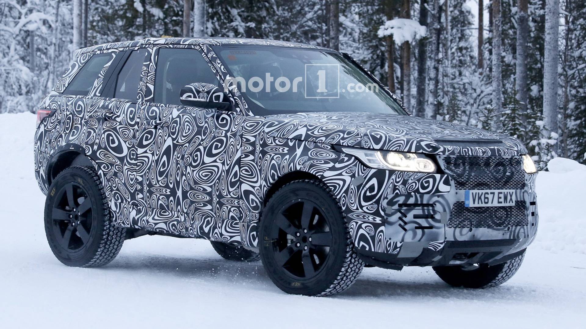 Cute Land Rover Test Mule is The New Defender