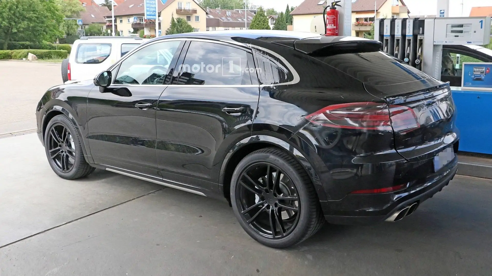 2020 Porsche Cayenne Coupe Spied Inside And Out At Gas Station