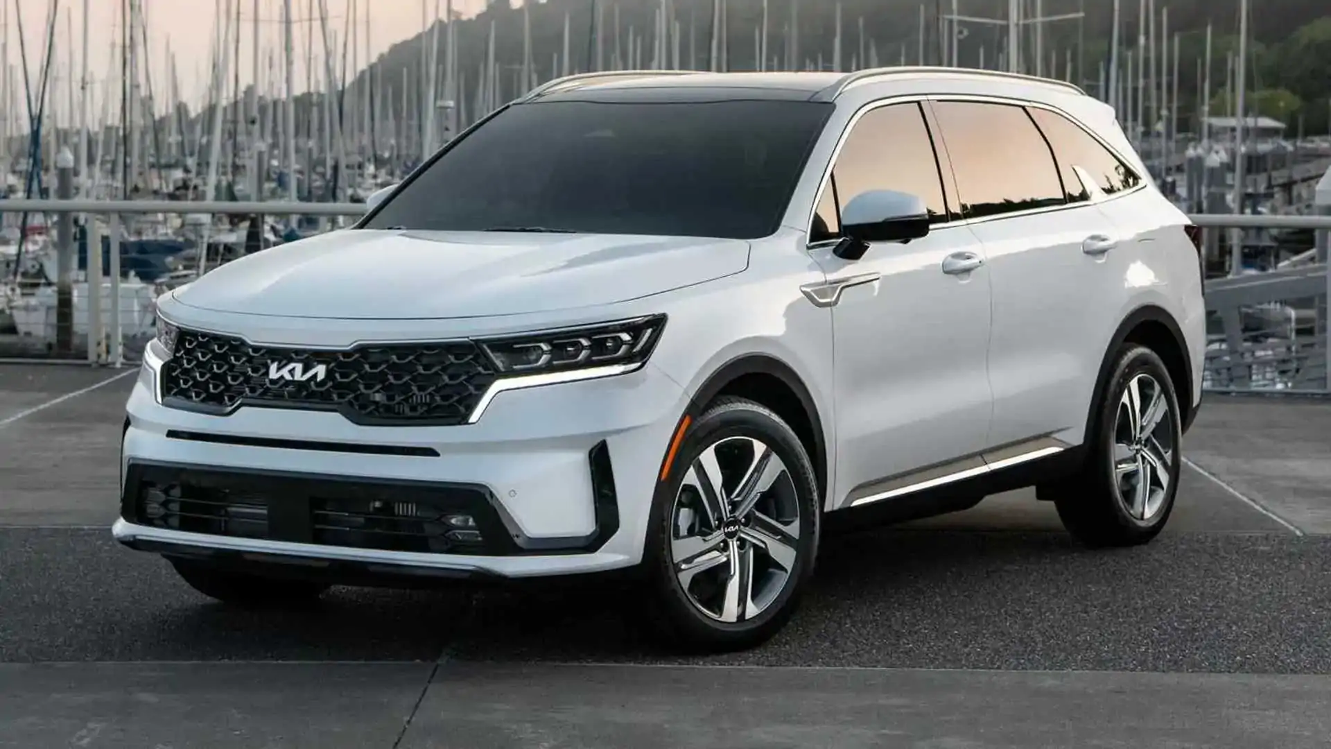 2022 Kia Sorento, PHEV has Three-Row Seating and 32 Miles of EV Range