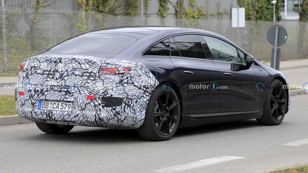 2022 Mercedes-Benz EqS Finally Shows Some Sheet Metal