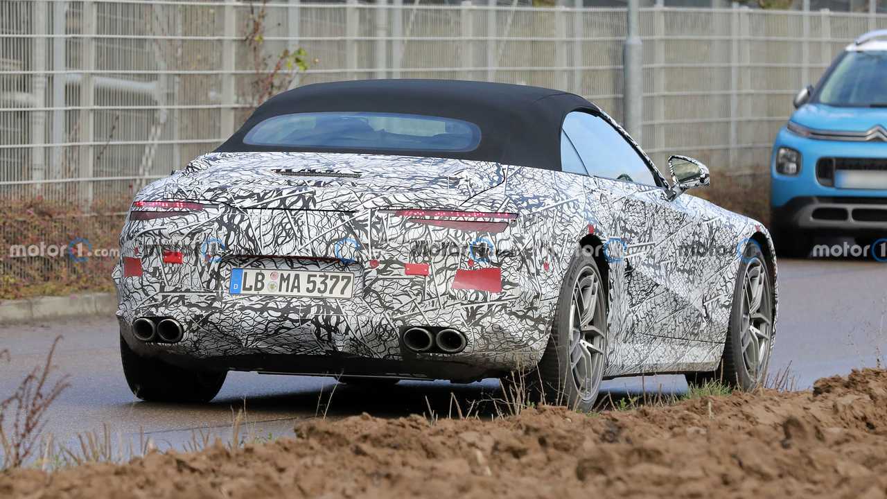 2022 Mercedes SL Spied with Slightly Less Camouflage