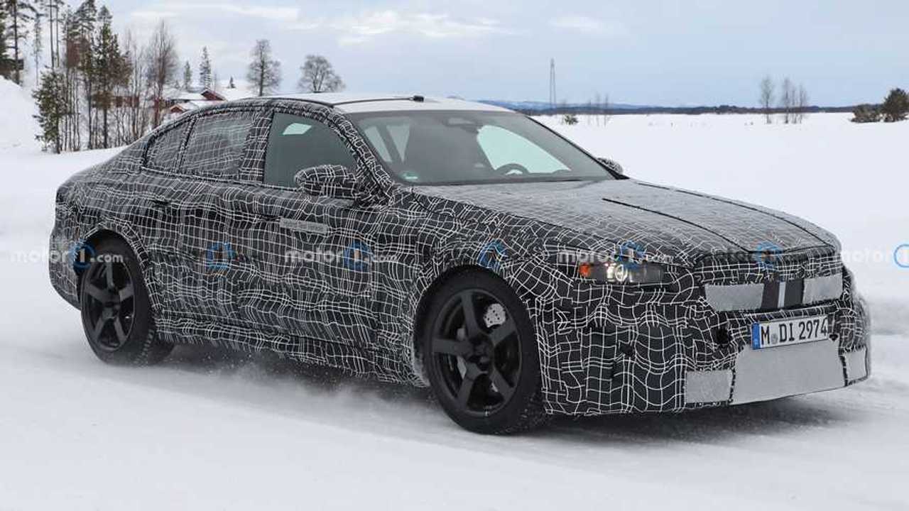 2024 BMW M5 Spied with Giant Brakes and "Hybrid Stickers"