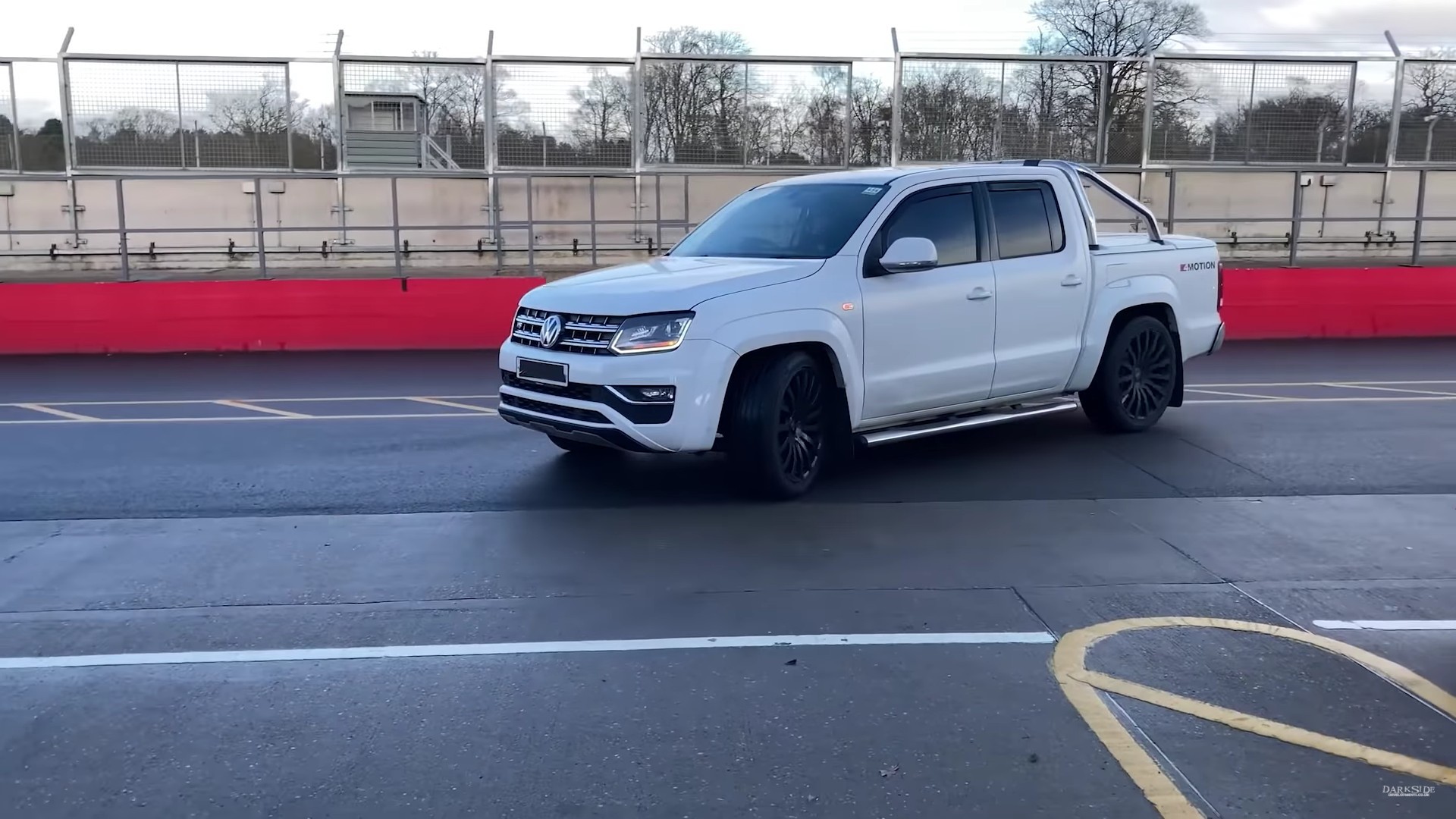 Track-ready 400-horsepower Volkswagen Amarok V6 Truck