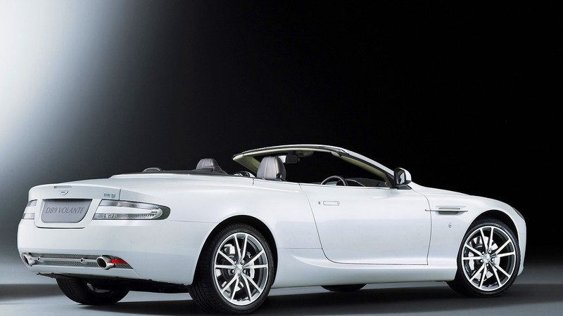 Three Aston Martin DB9 special editions have been announced: Morning Frost, Carbon Black, and Quantum Silver