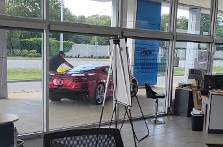 Guy Steals Corvette Off Dealer Lot Right In Front Of Salesperson