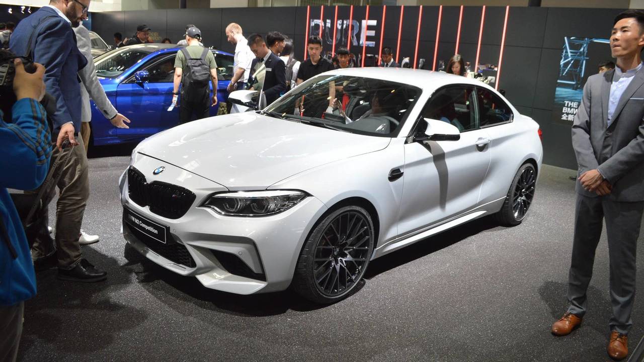 BMW M2 Competition arrives in China and Poses for The Camera