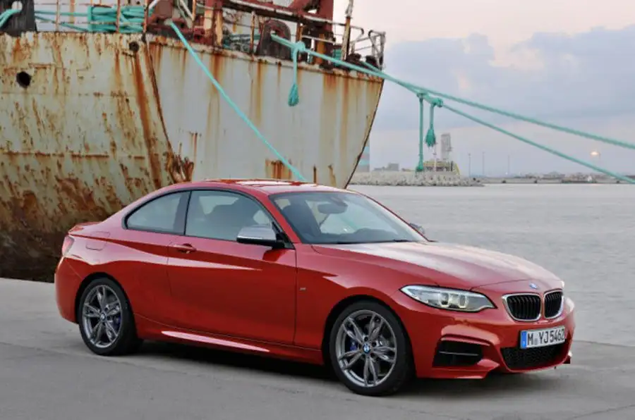 Official images of BMW M235i Coupe leaked