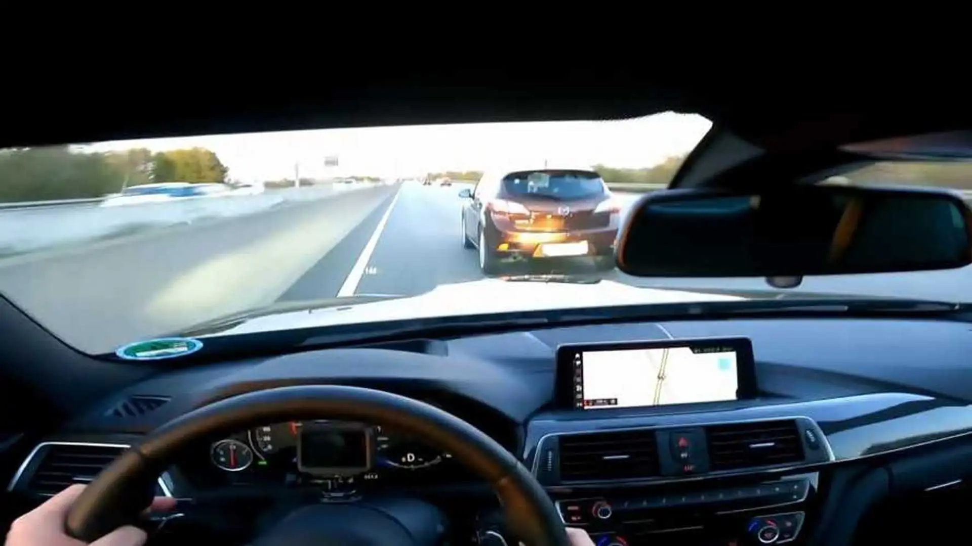 BMW M4 Brakes Hard from 174 MPH to Avoid Crashing Into Mazda on Autobahn