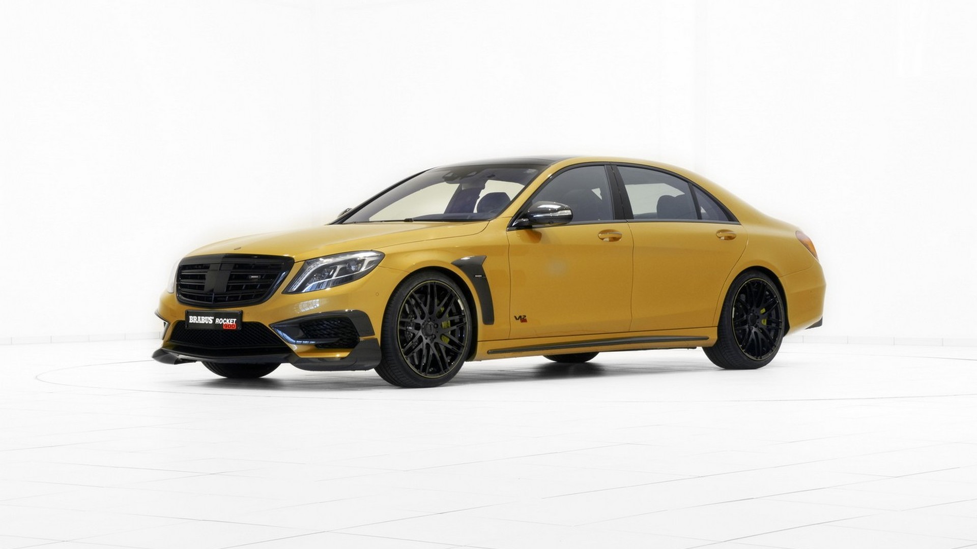 Mercedes S65 Brabus Rocket900 hits 211 MPH in Less Than 2 Miles