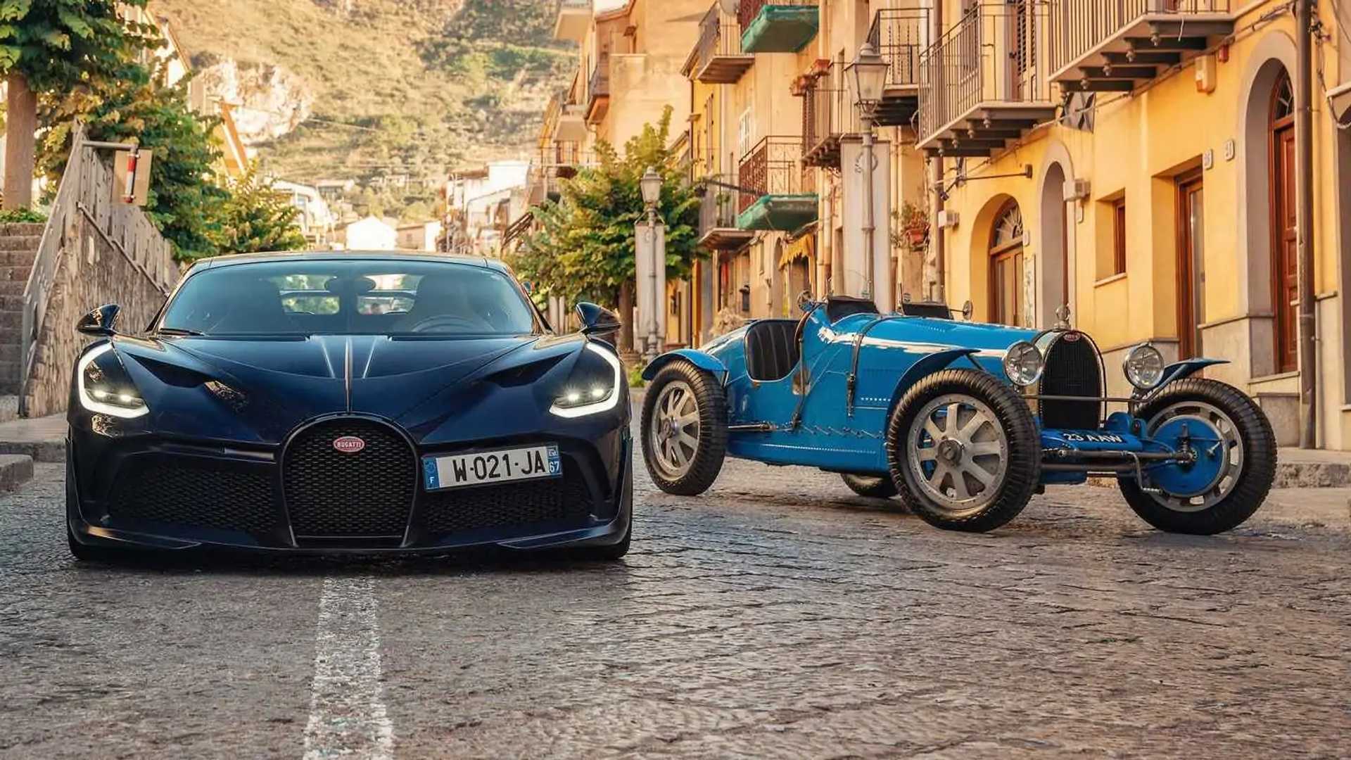 Bugatti Divo meets The Type 35, a Way Older Brother of Bugatti, in Historic Reunion