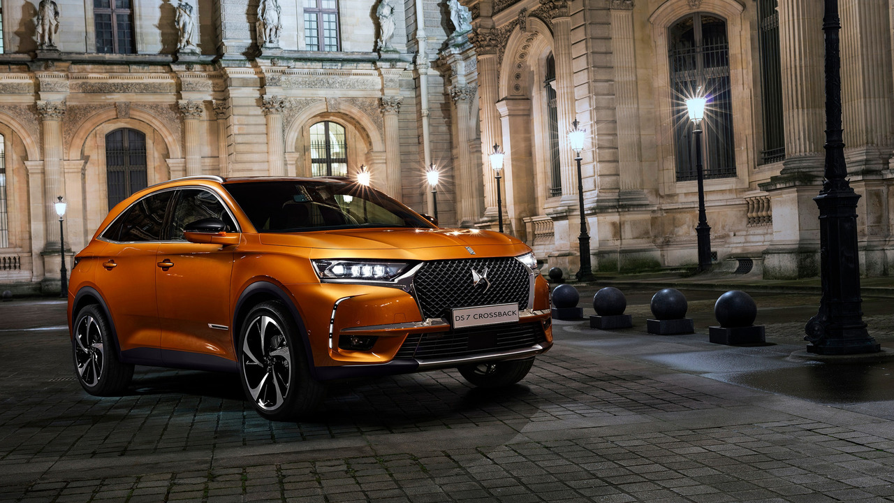 The DS 7 Crossback SUV is available with a new hybrid engine and a beautiful design