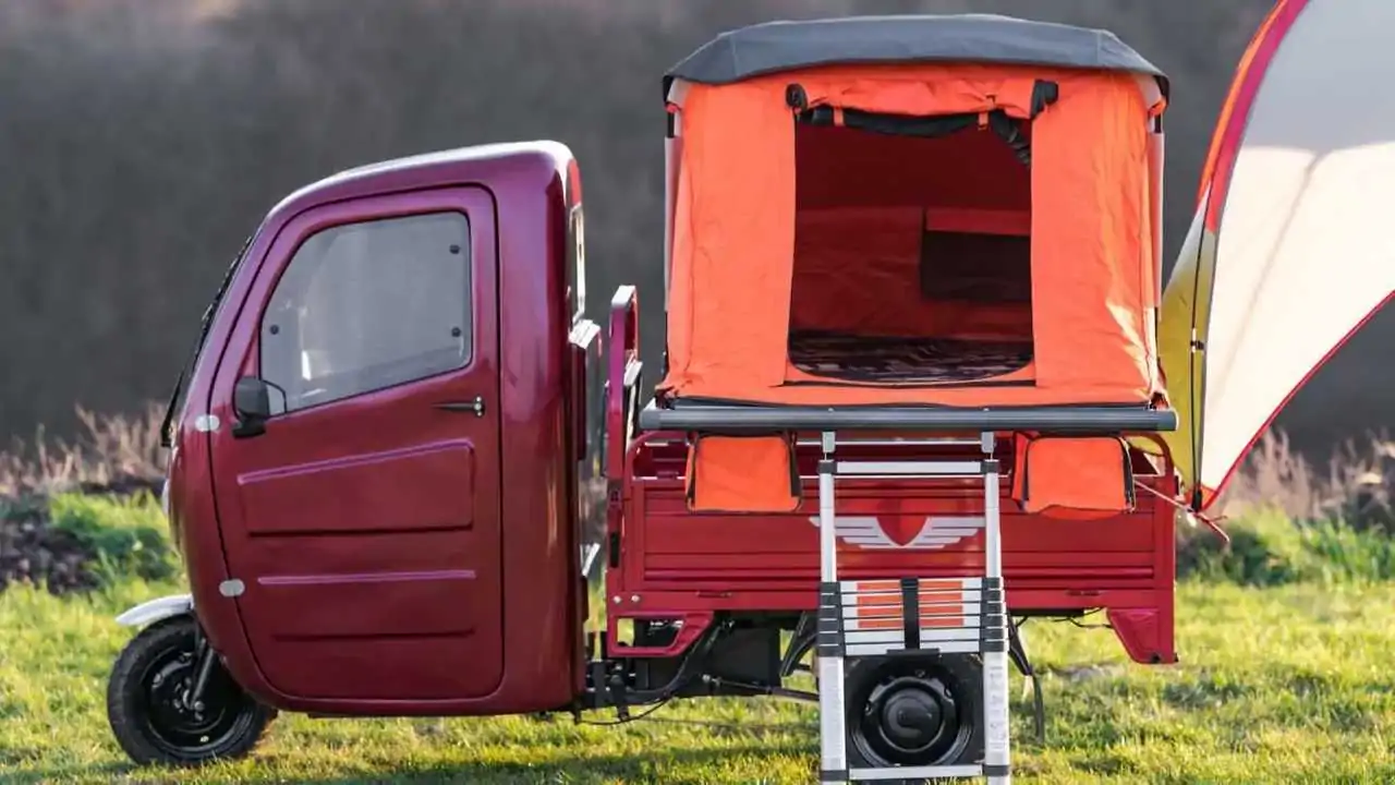 This electric scooter camper is just the cutest thing!