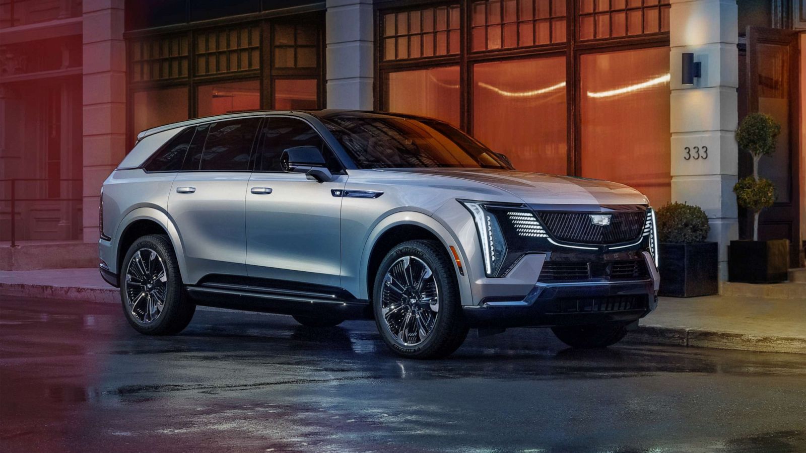 Cadillac Escalade V High-Performance SUV Revealed For The First Times