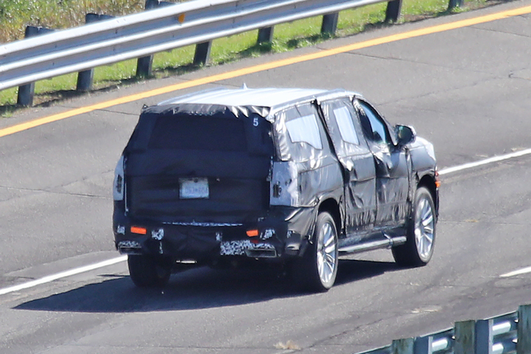 2021 Cadillac Escalade Reveals Massive Grille in New Spy Photos