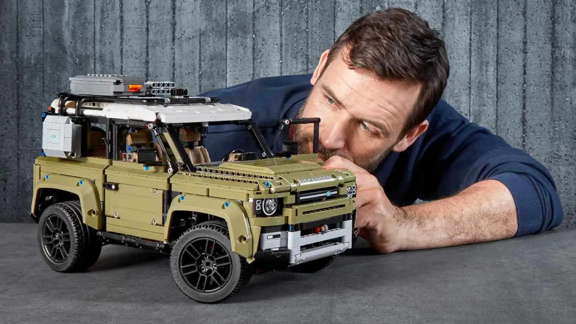 2020 Land Rover Defender Lego Technic Ready for Miniature Offroad Fun