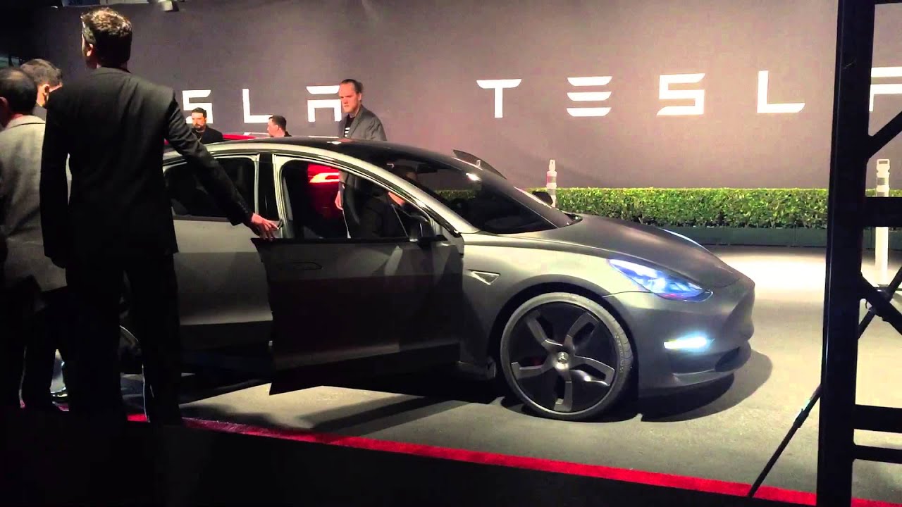 Video of the Tesla Model 3 prototype showing off its skills