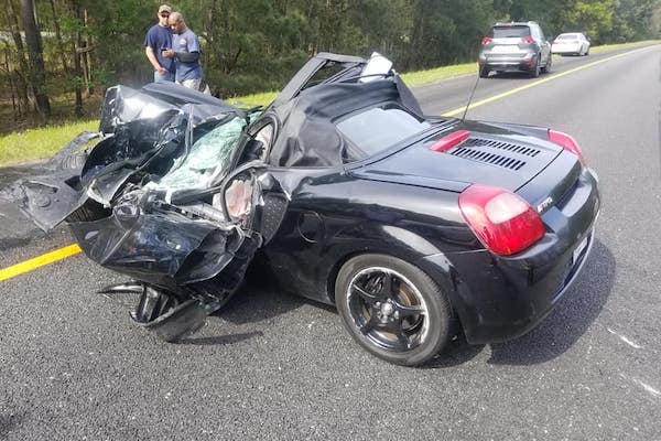 Driver only sustains minor injuries in Brutal Toyota MR2 crash