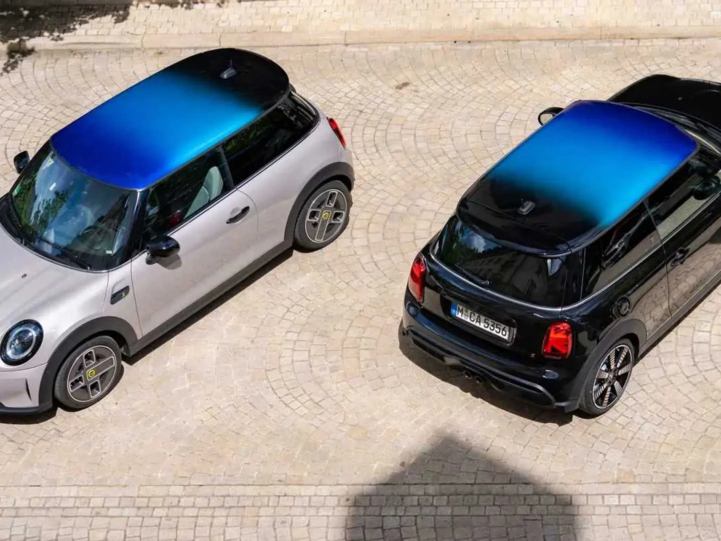 Mini Launches a Multitone Roof that Blends Three Colors for Stylish Look