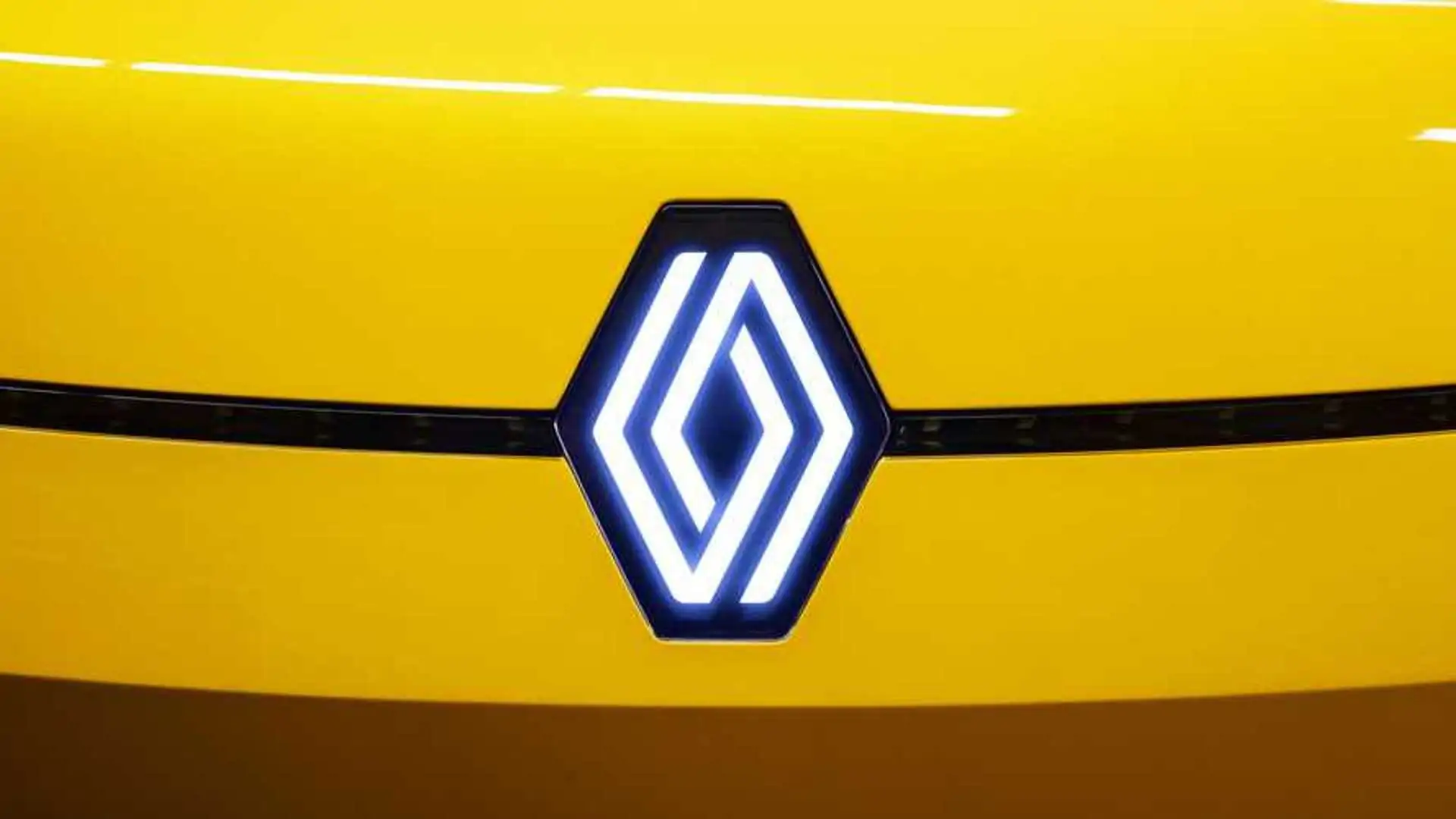 Renault is the next automaker to change its logo, starting in 2022