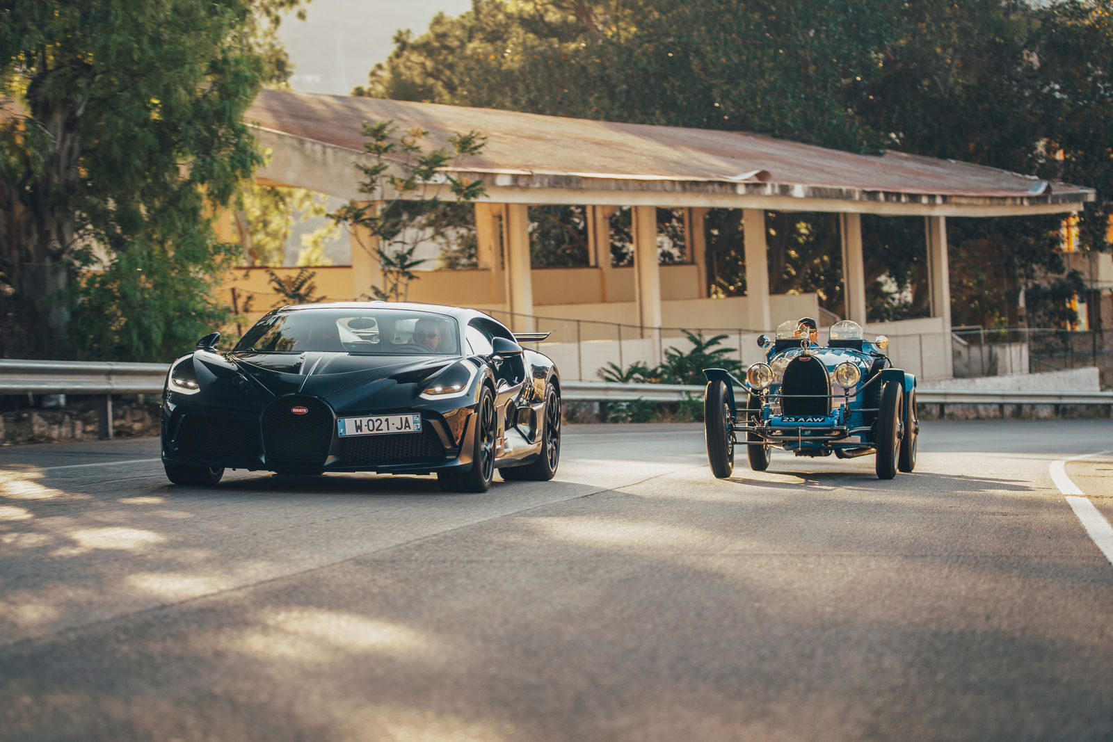 Bugatti Divo meets The Type 35, a Way Older Brother of Bugatti, in Historic Reunion