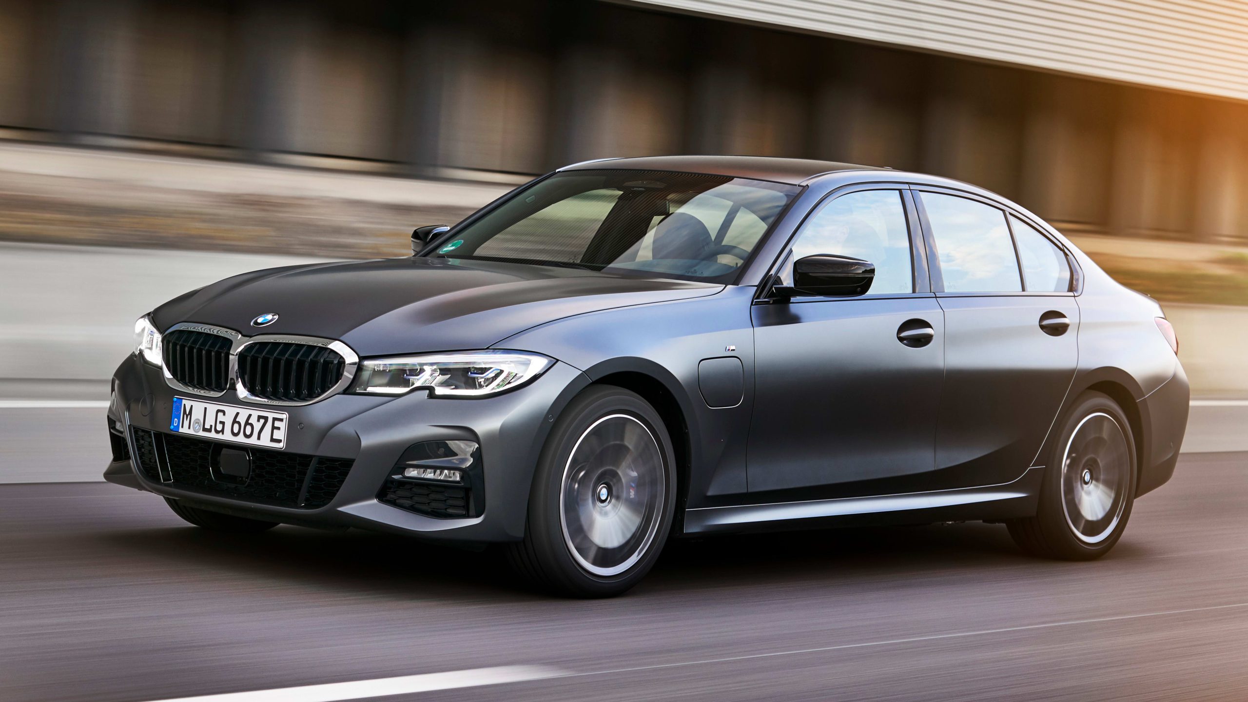 BMW 320e and 520e Entry-Level Electric Vehicles Unveiled in Europe