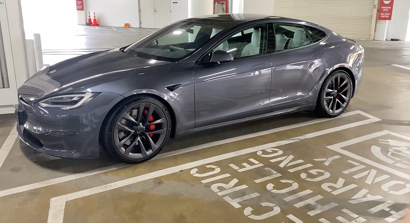 You can see the faces of the Tesla Model S Plaid Occupants when it launches