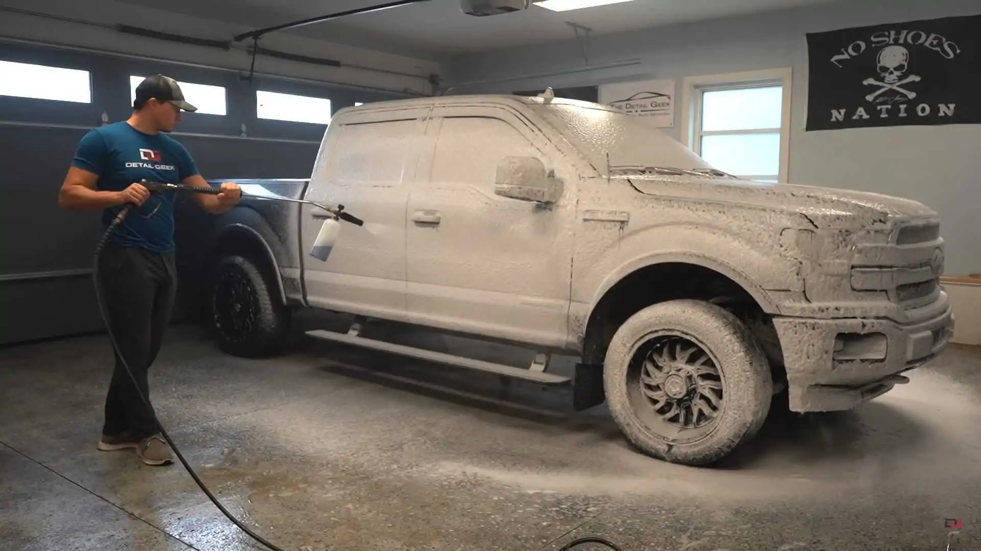 It's oddly satisfying to watch this truck get washed.