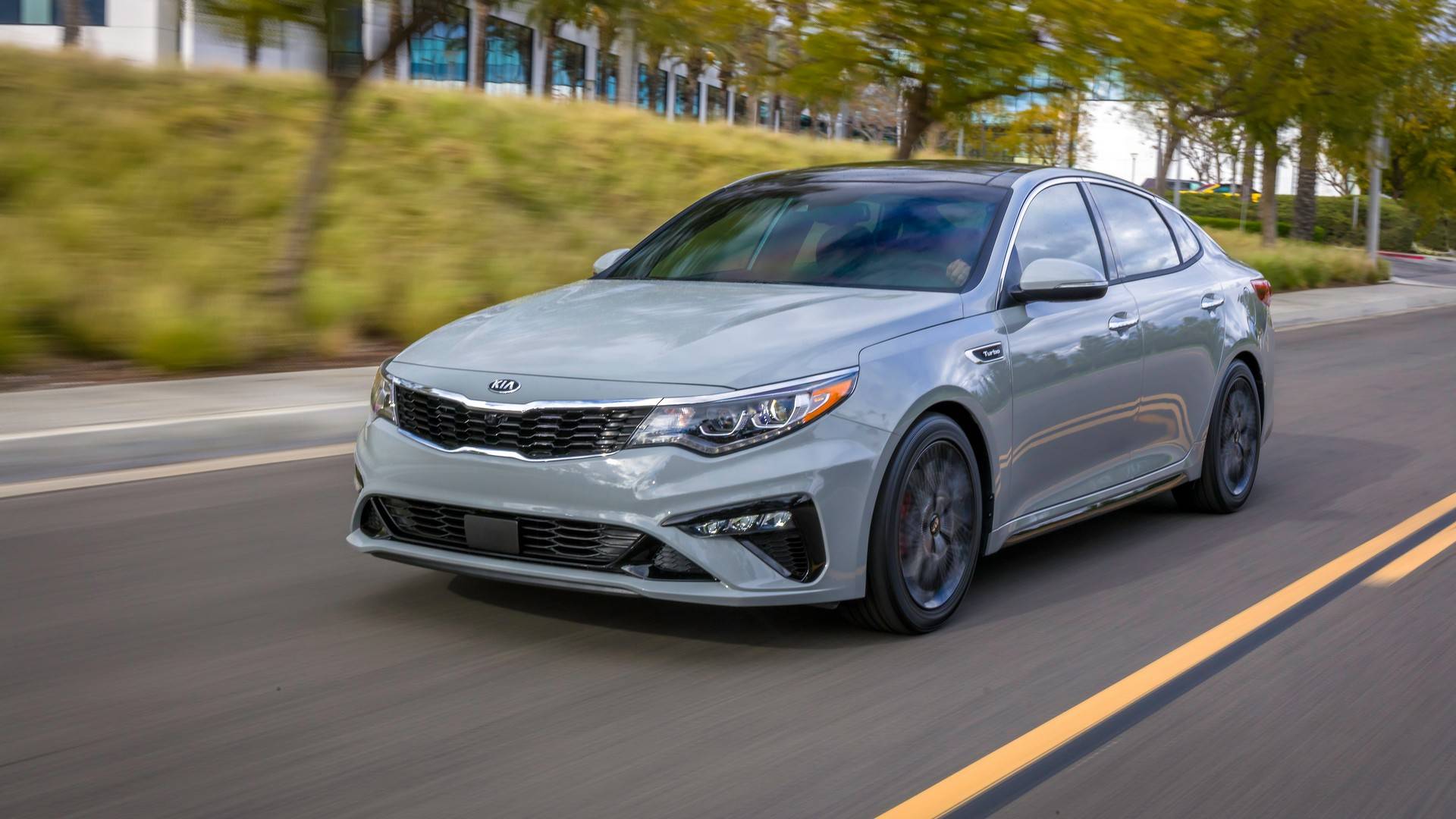 A new special edition of Kia Optima, Aging Kia, hopes to undercut rivals