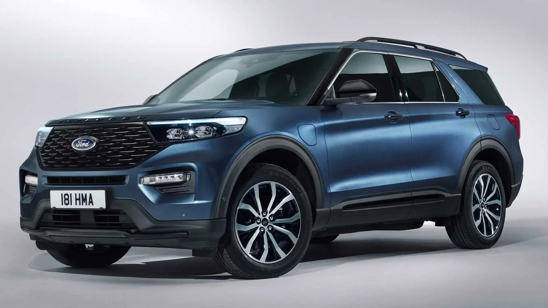 2020 Ford Explorer PHEV Revealed in Europe with 450 HP