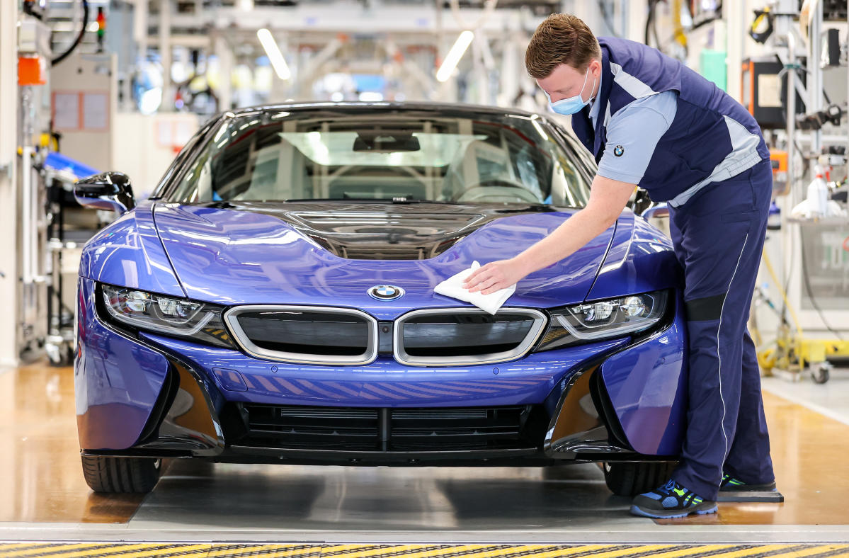 BMW Wants to Reduce Costs by Creating 5,000 Jobs (And Struggles To Make It Happen