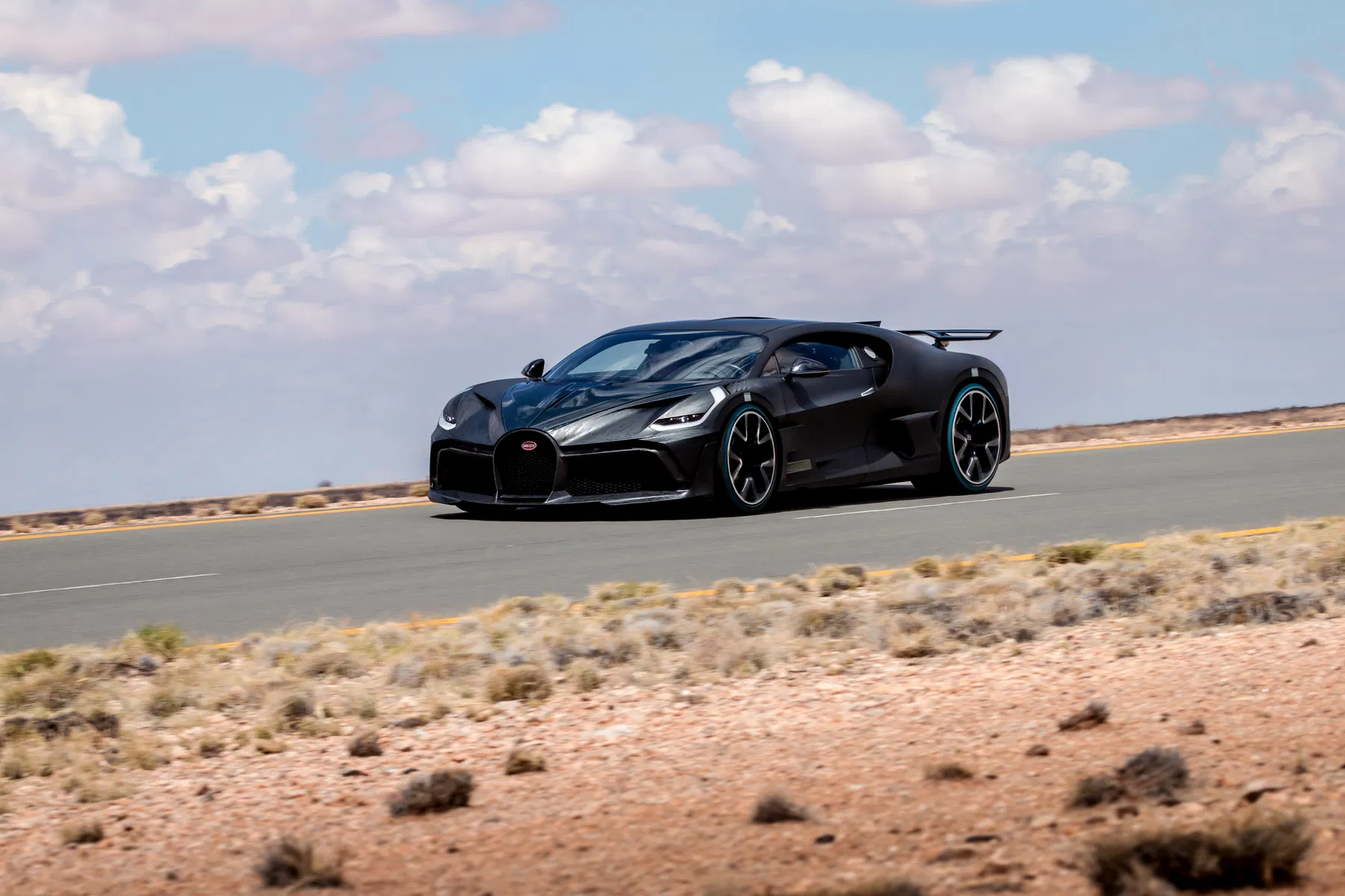 Bugatti Divo Looks Amazing With The Engine In The Front