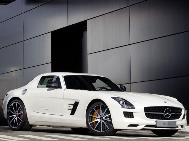 2013 Mercedes SLS AMG GT Nurburgring lap record is 7:30