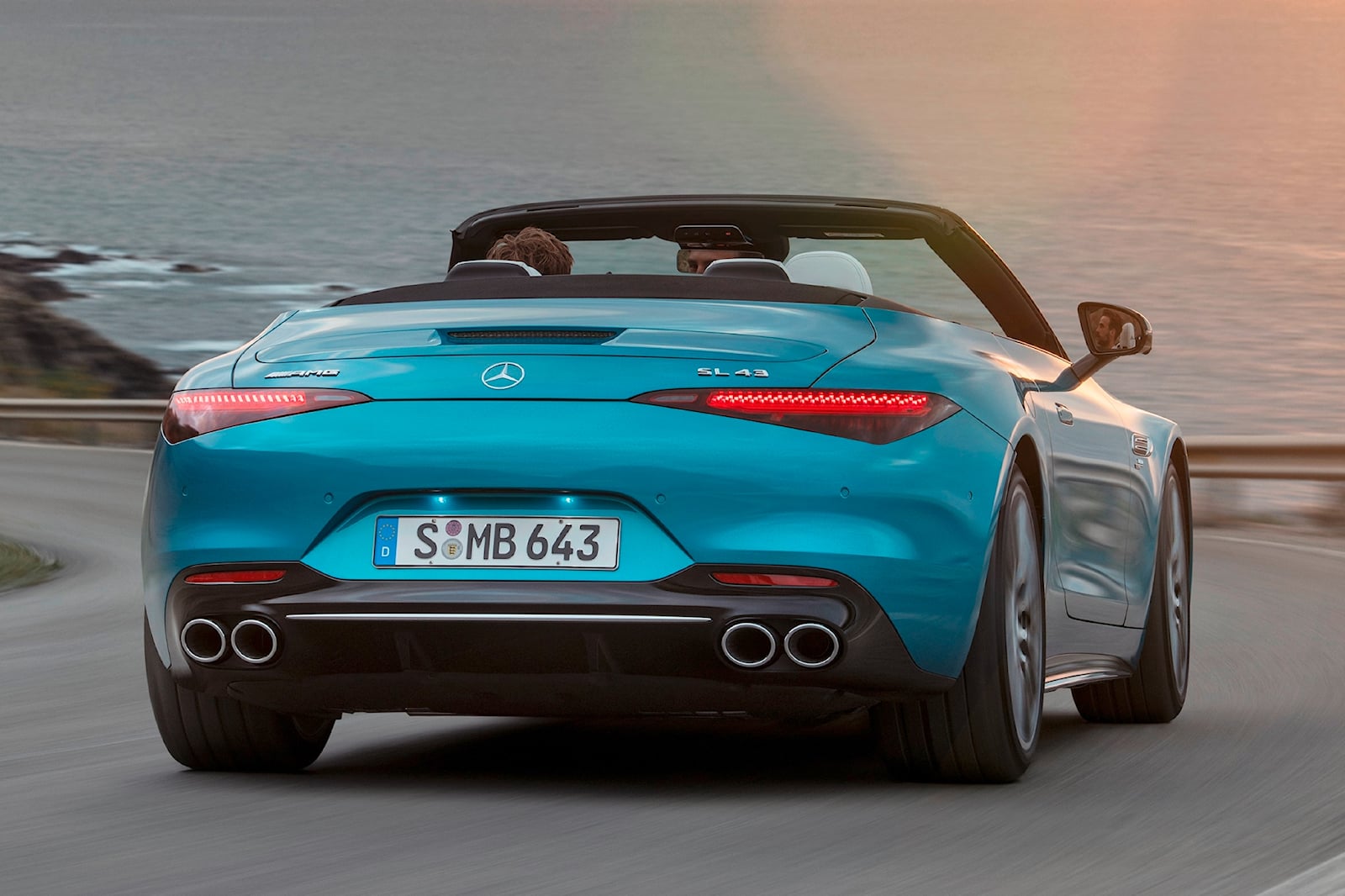 Mercedes-AMG SL43 Launches with a Turbo Four-Cylinder Using F1 Technology