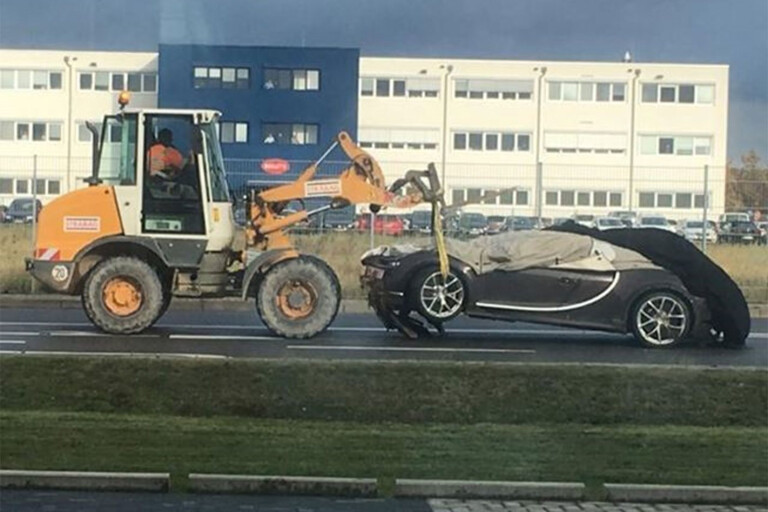 This is the first Bugatti Chiron collision